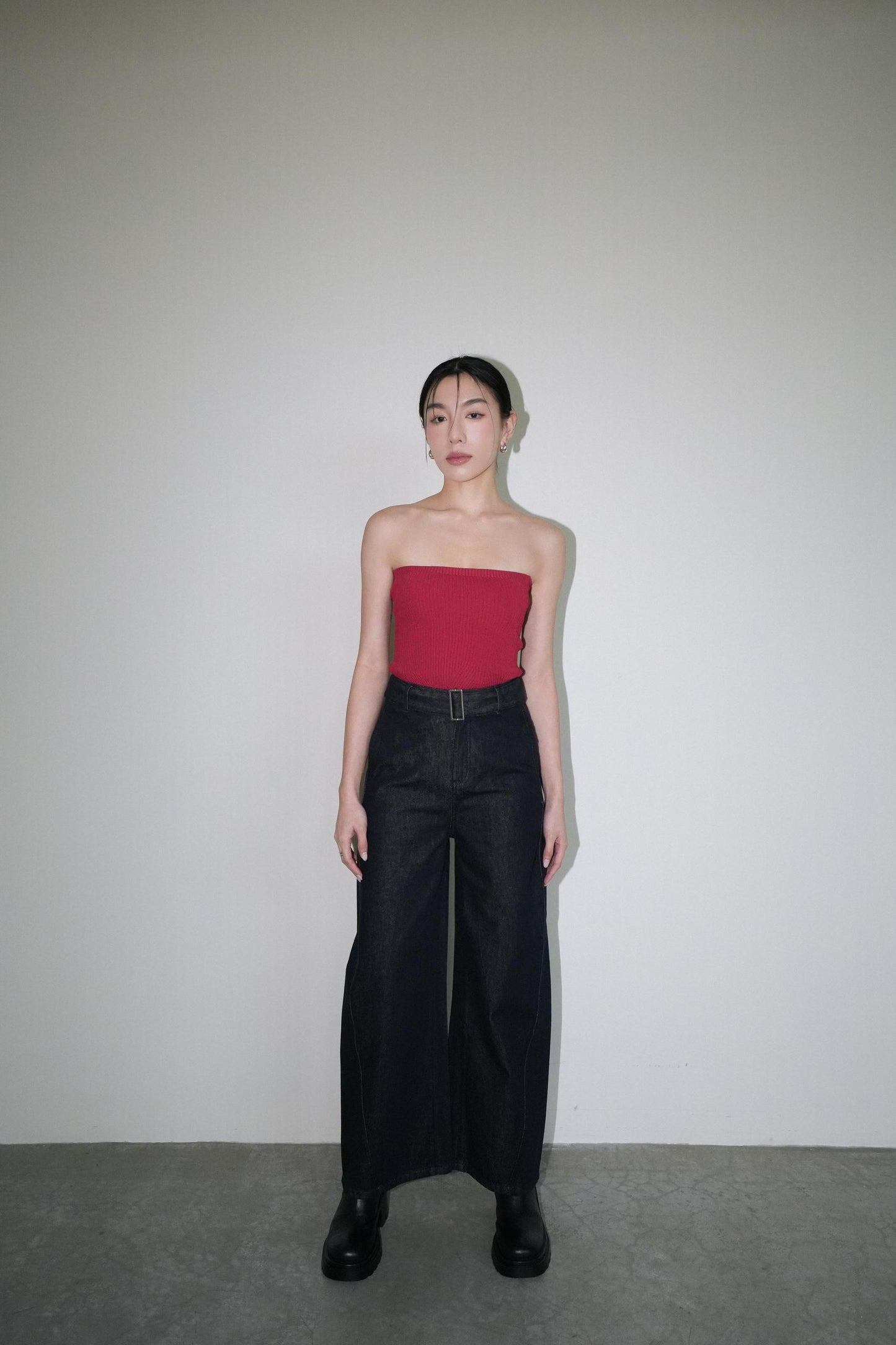 Straight pants with belt