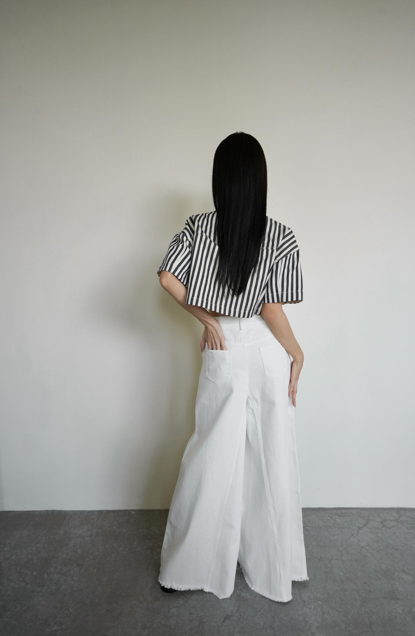 Classic Wide Leg Jeans