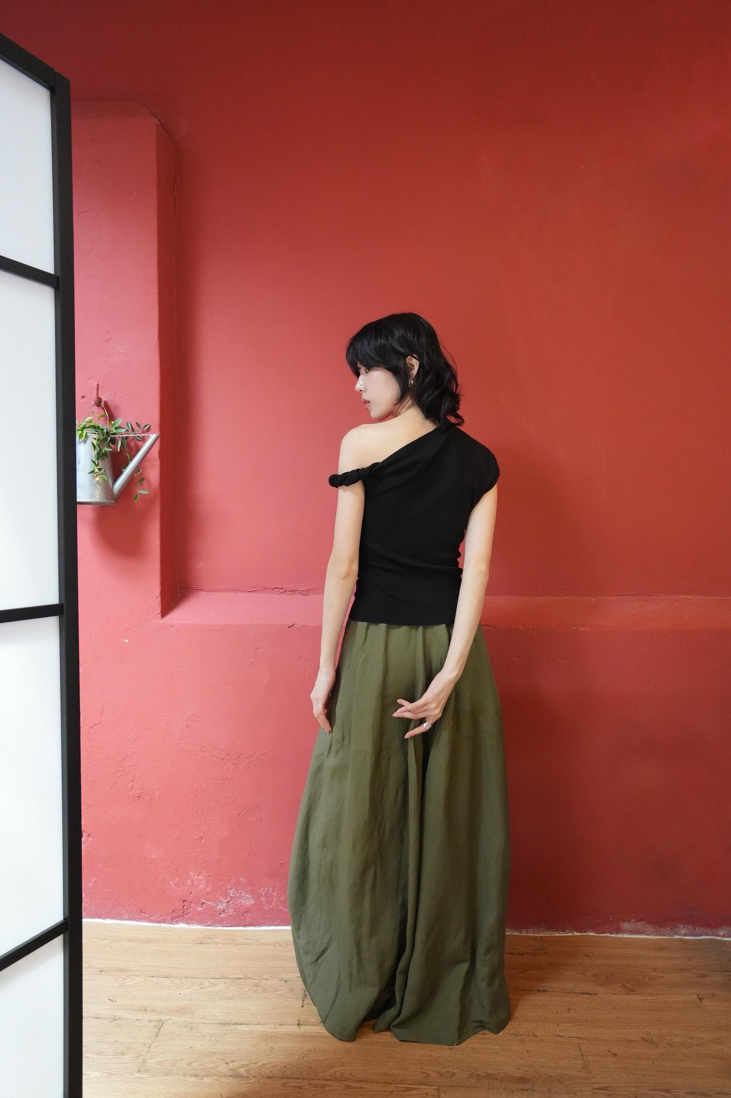 One-Shoulder Twist Knit Top
