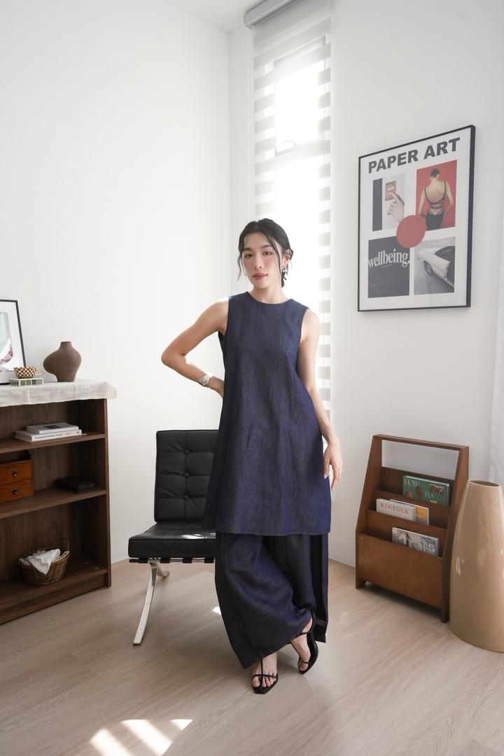 A-line loose fit trousers