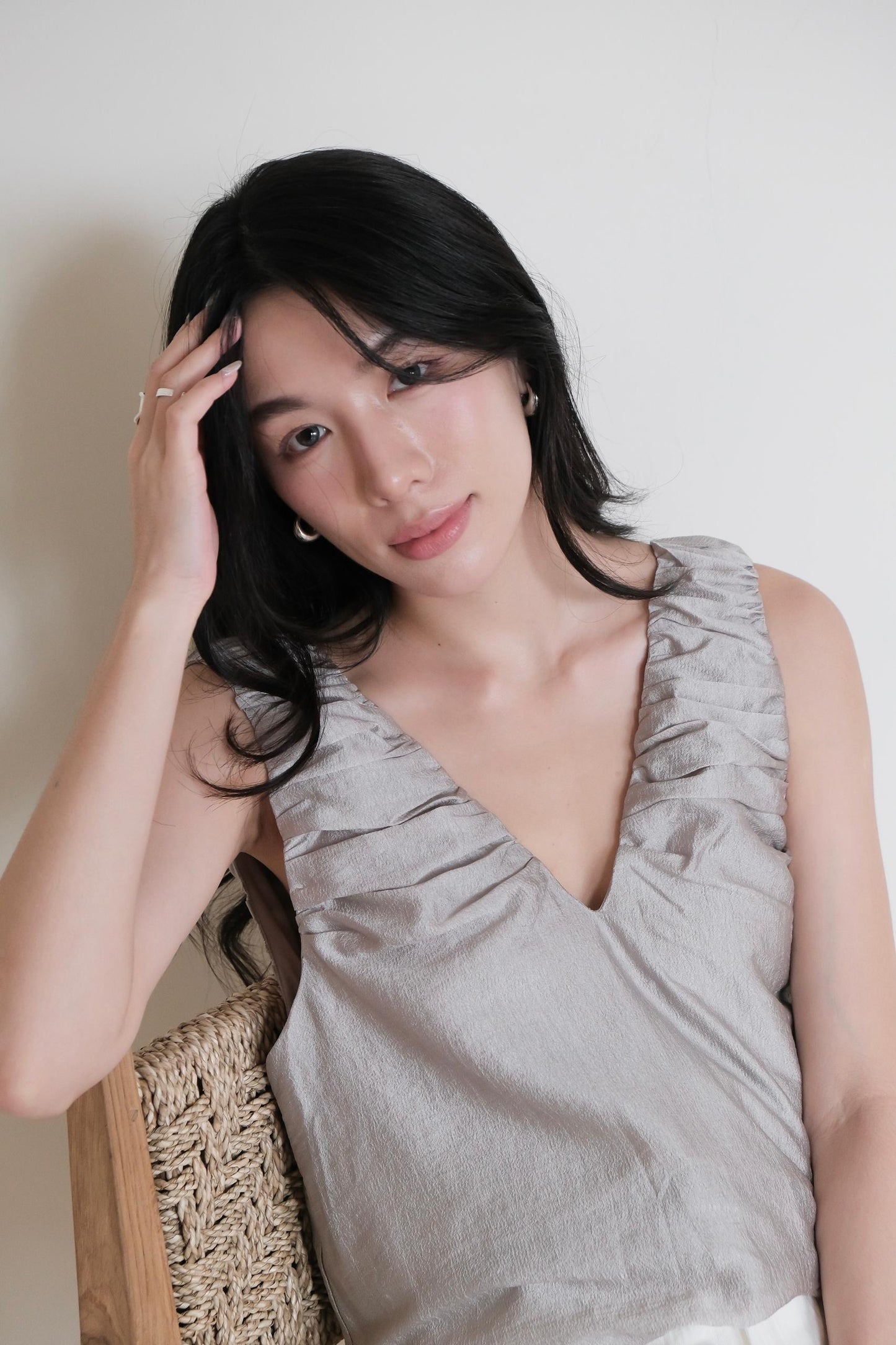 Sleeveless V neck Top