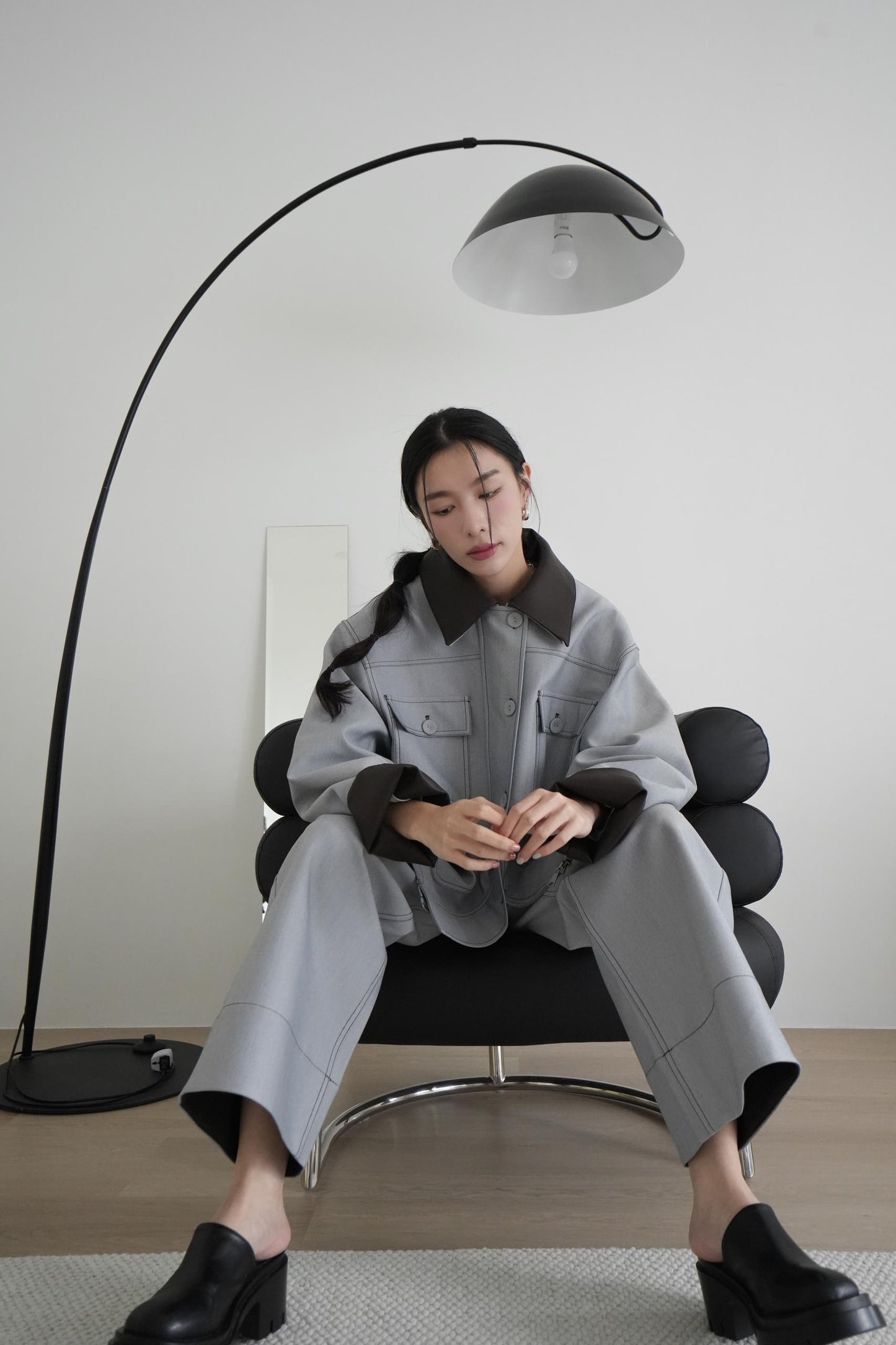Outline Straight Pants