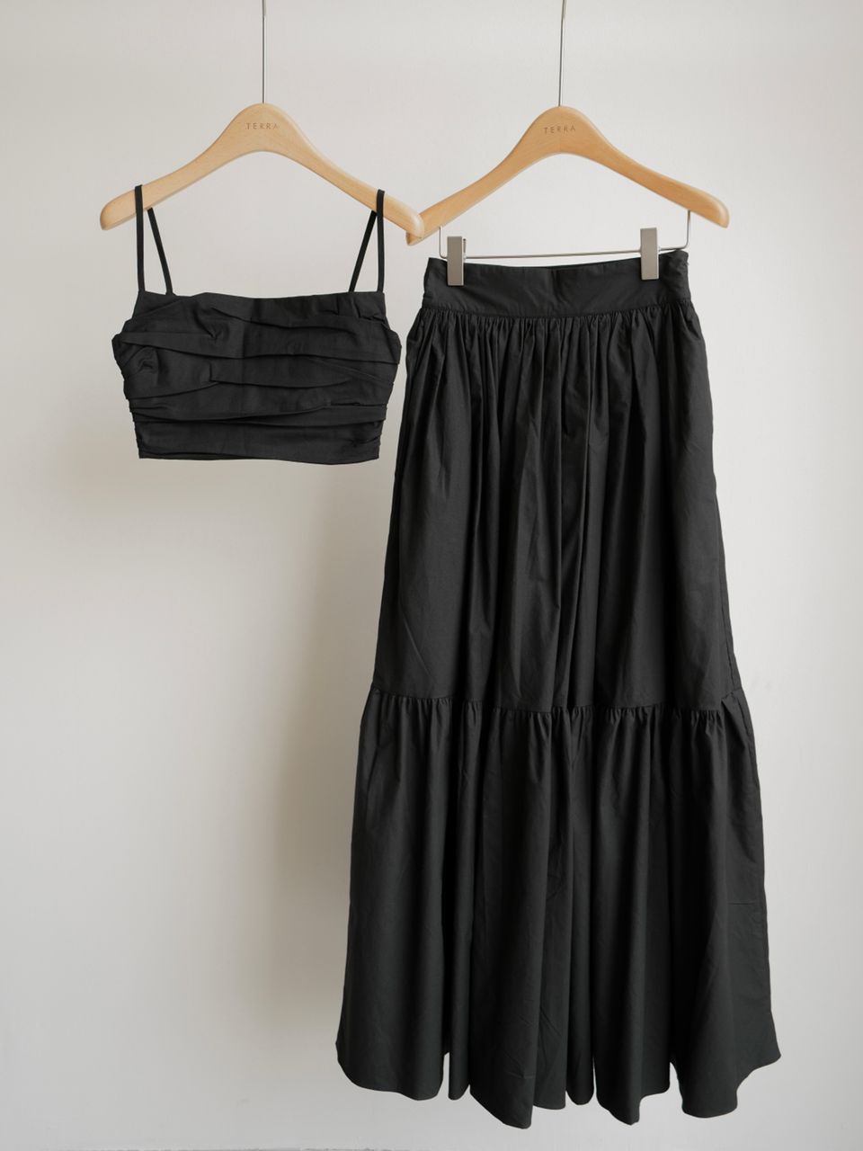 Wrinkle Layer Skirt Set