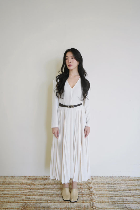 Long Sleeve Straight Pleated Dress