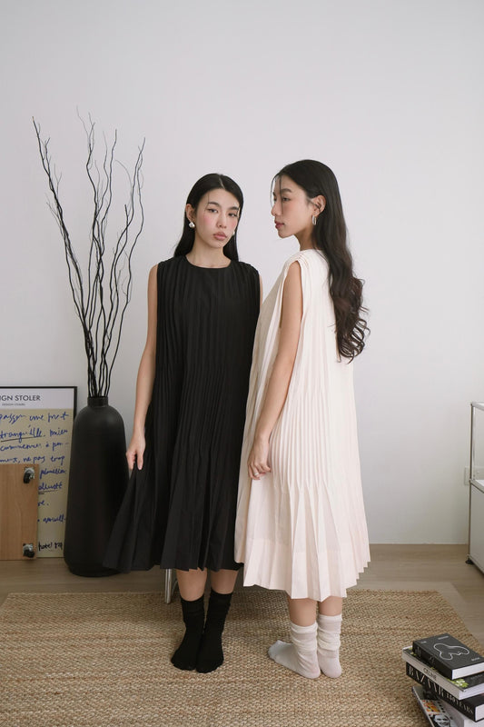 Sleeveless Pleated Dress