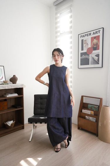 A-line loose fit trousers