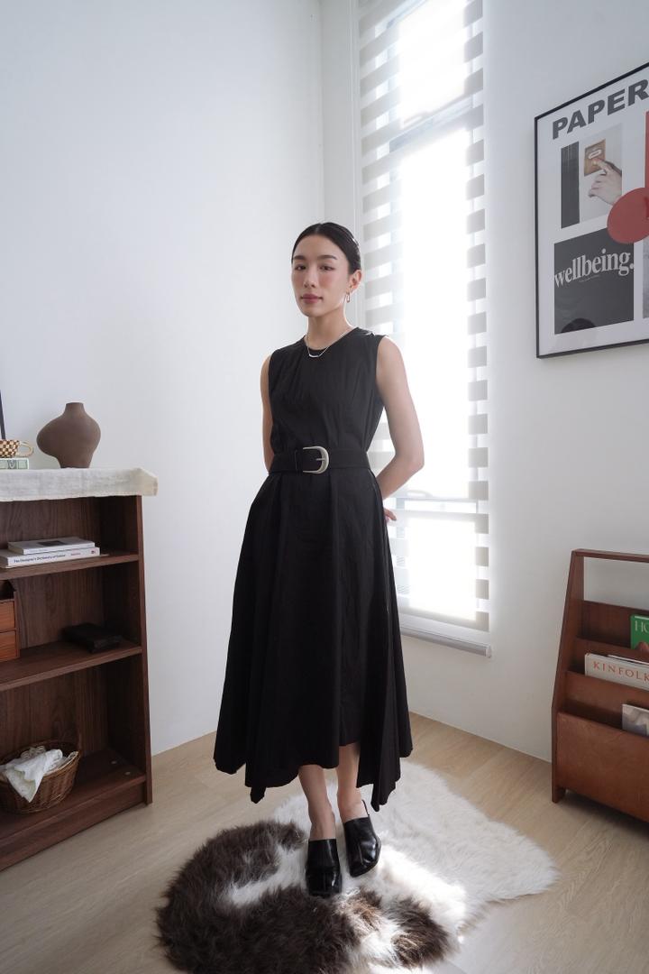 Artistic Sleeveless Dress