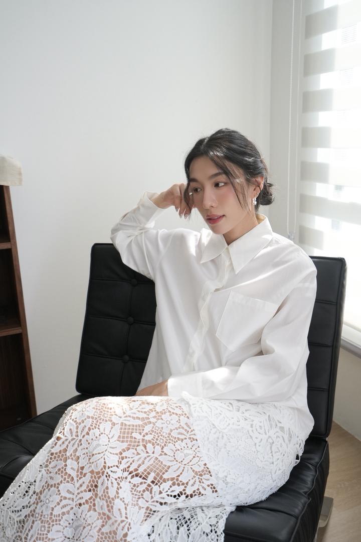 Lace-trimmed shirt Skirt Set