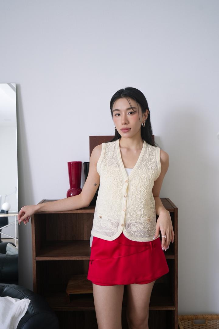 3D-pattern sleeveless vest