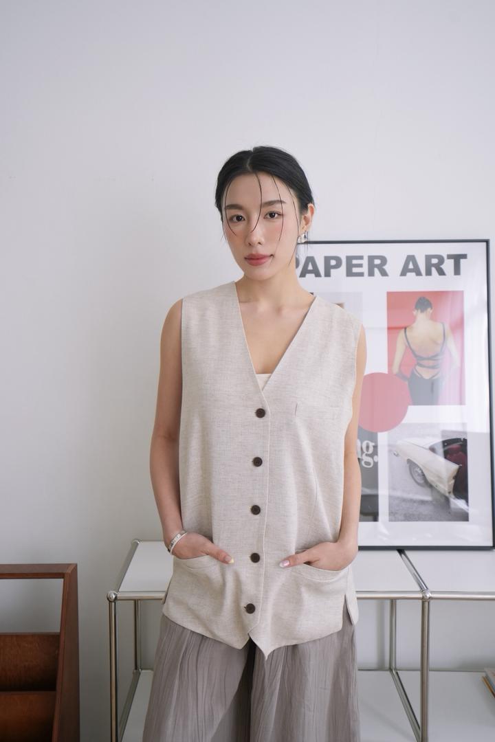 Loose-Fit Longline Vest