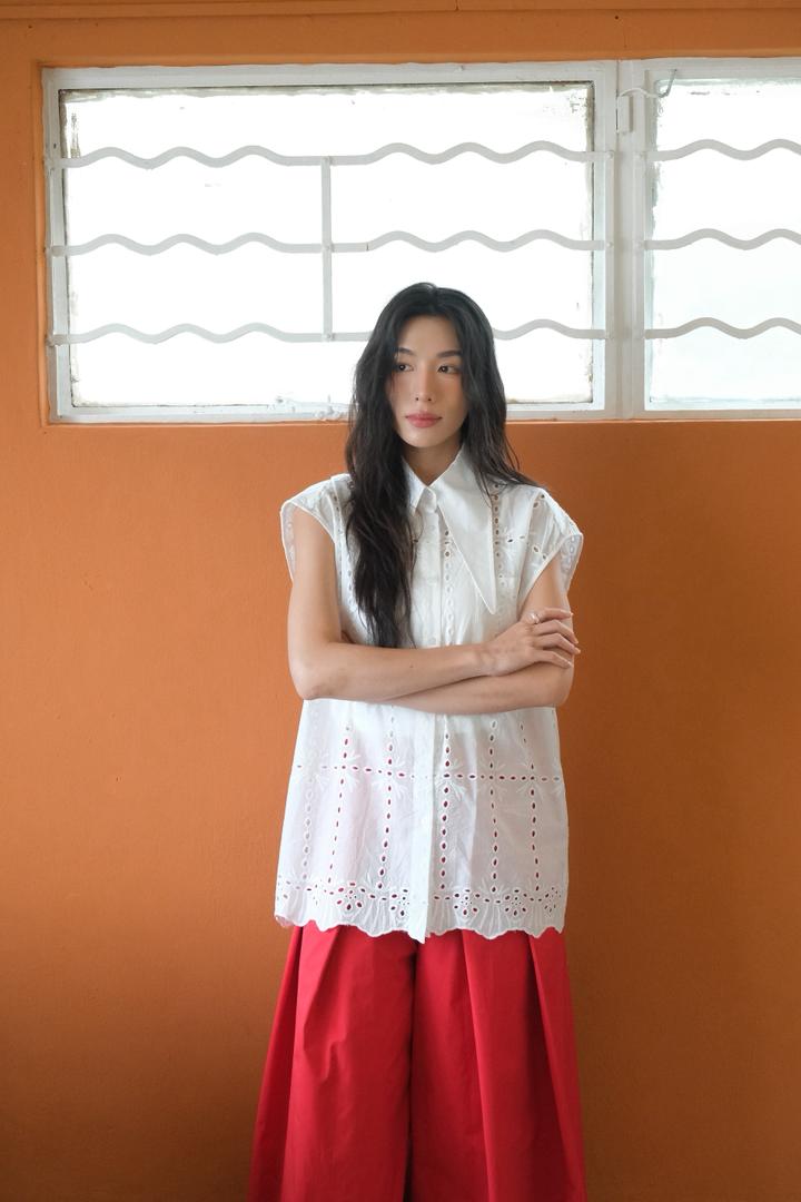 Hollow-Out Breezy Top