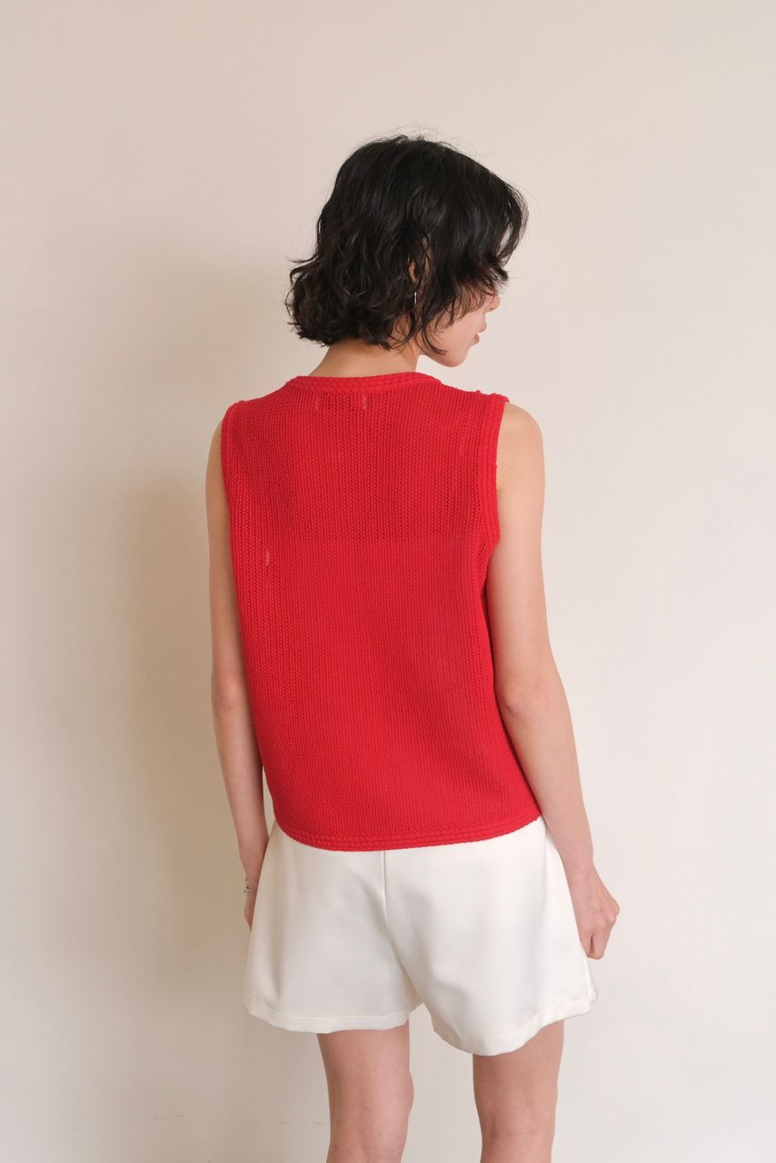 3D-pattern sleeveless vest