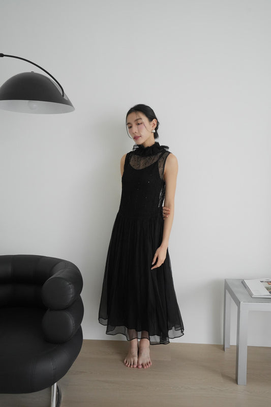 Lace Sleeveless Dress With Belt