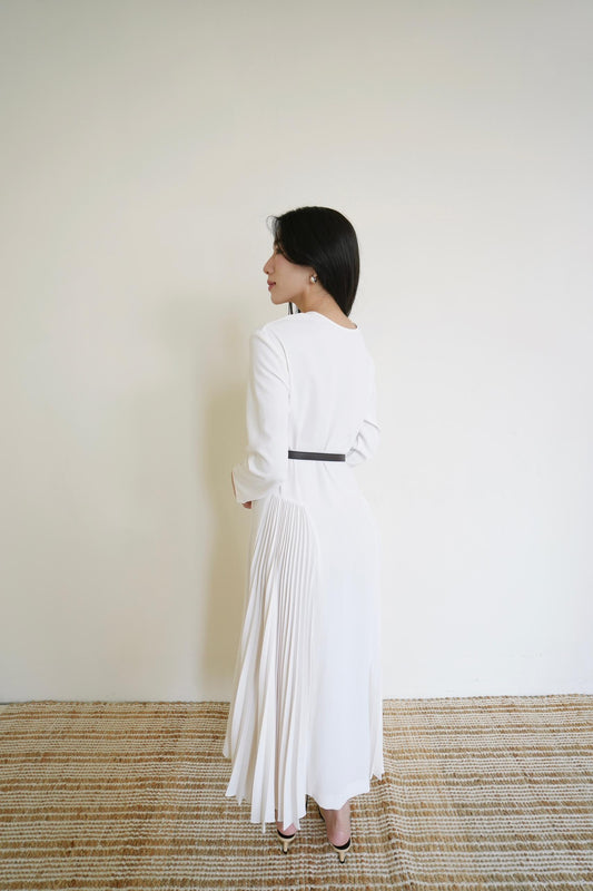 Long Sleeve Straight Pleated Dress