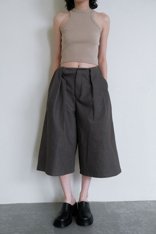 Pleated Bermuda Short