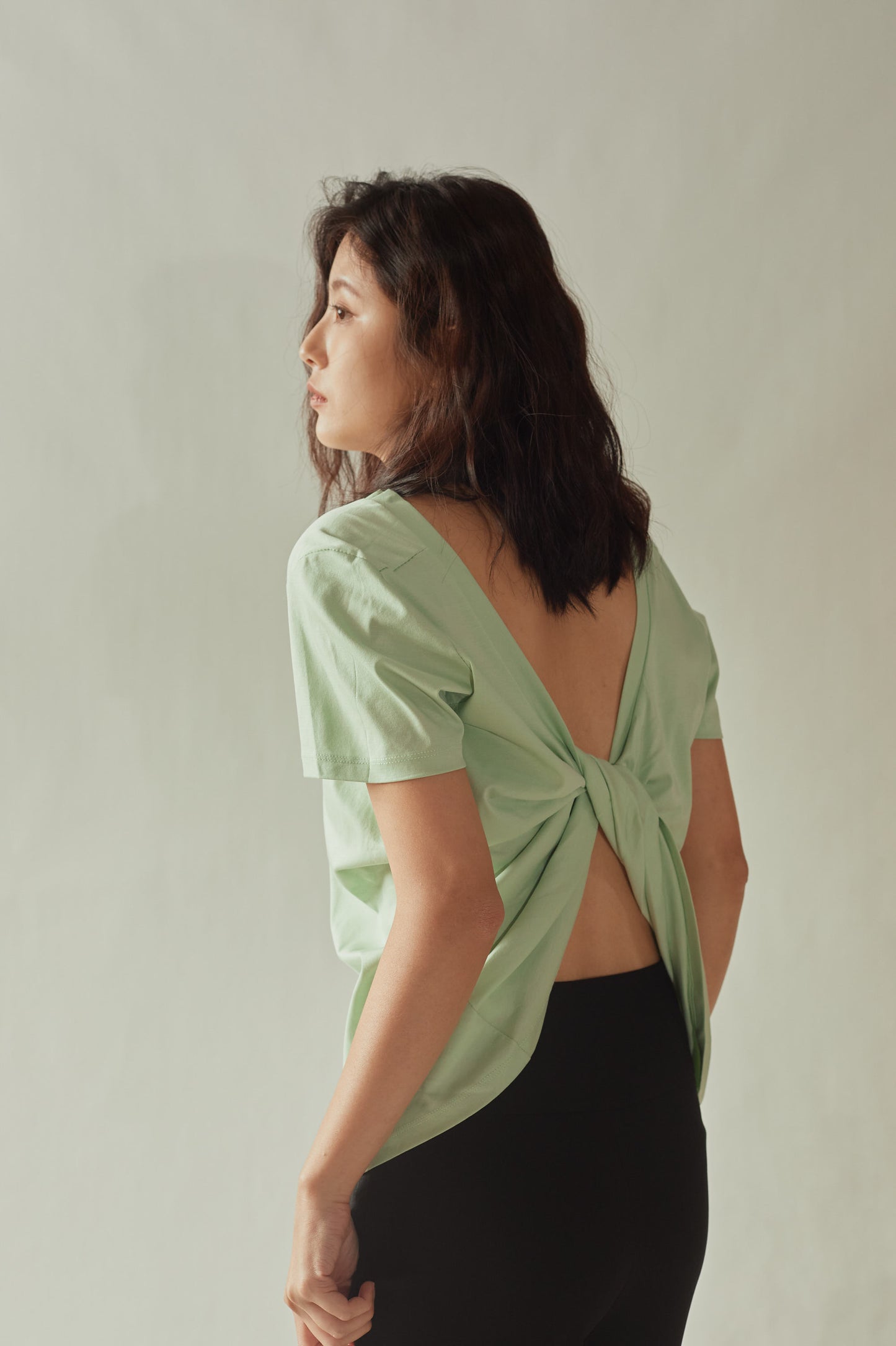 Back Knotted Detail Cropped T-Shirt