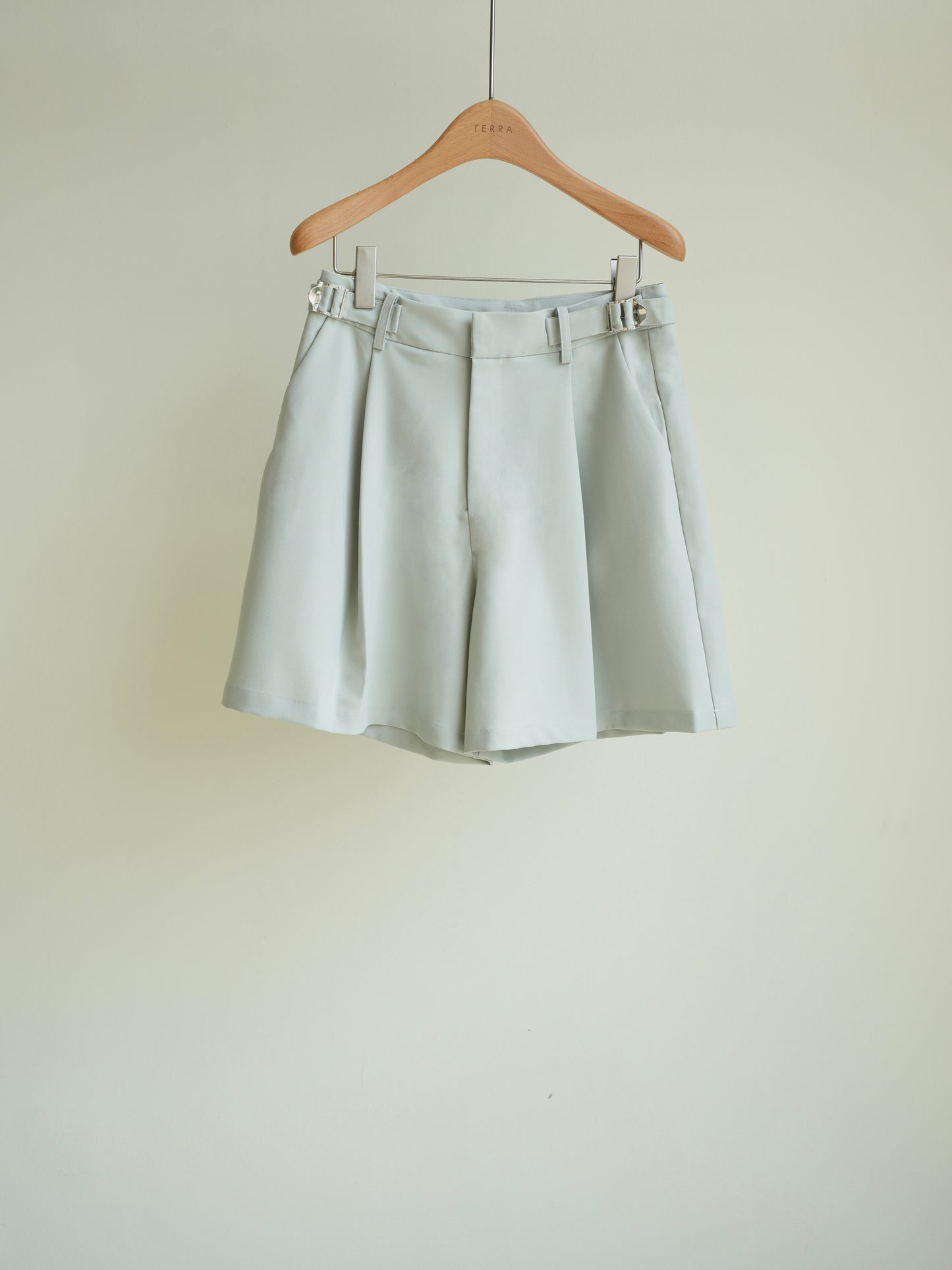 Design Belt Suit Shorts